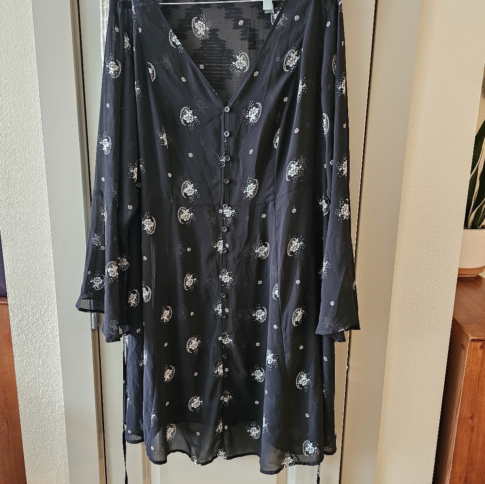 Sheer dress/topper Torrid sz 3